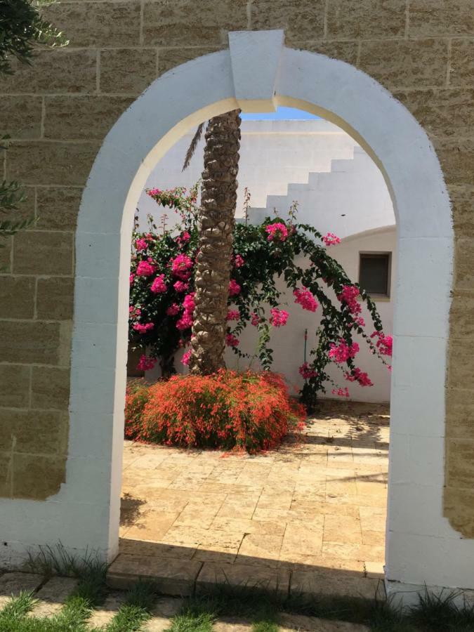 Casa Vacanze La Corte Aparthotel Torre Vado Luaran gambar
