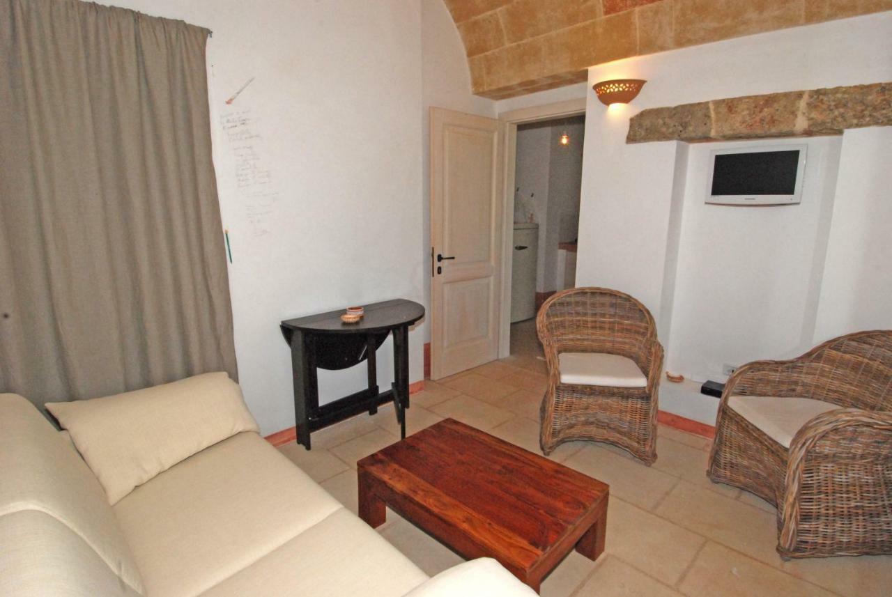 Casa Vacanze La Corte Aparthotel Torre Vado Luaran gambar